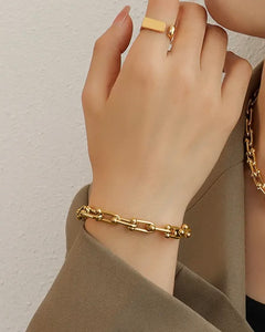 Josie U Link Bracelet Gold